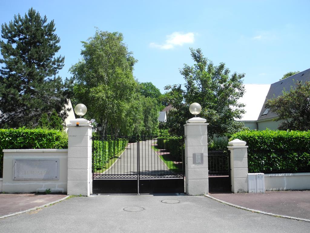 La Clemencerie Chambre D'Hotes L'Etang-la-Ville Екстериор снимка